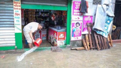 Bangladeş’te yaşanan yoğun muson yağışlarının sebep olduğu sel ve toprak