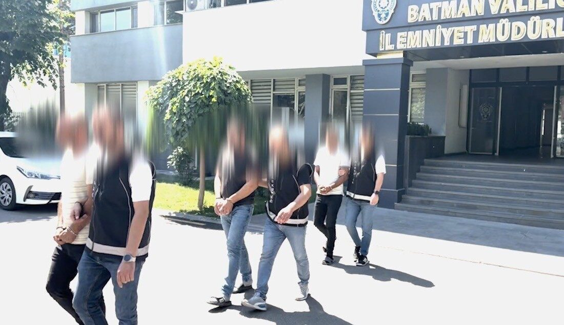 Batman ilinde gümrük mührü bulunan ve pamuk yüklü 2 tırda