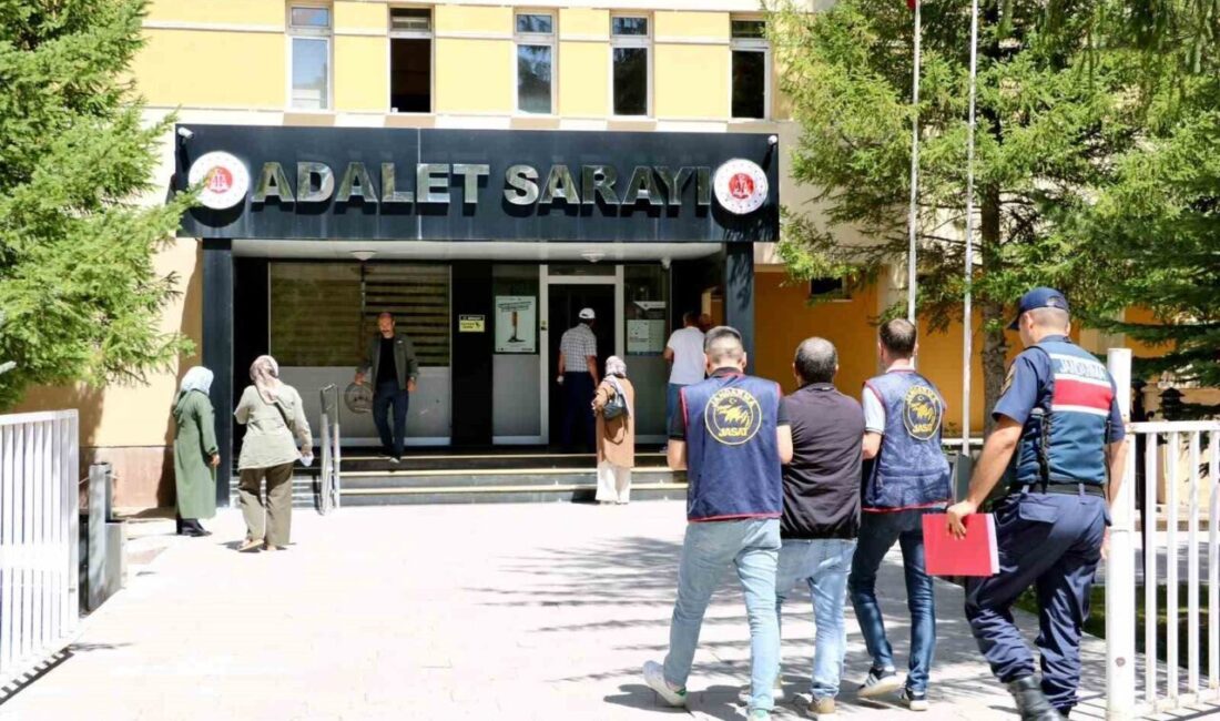 Bayburt’ta, “Bina İçerisinde Muhafaza Altına Alınmış Eşya Hakkında Hırsızlık” suçundan