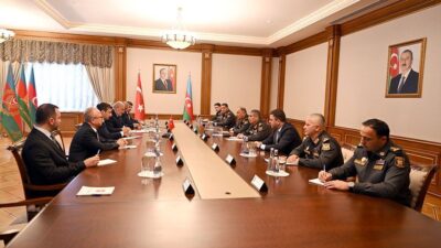 Baykar Yönetim Kurulu Başkanı Selçuk Bayraktar, Azerbaycan Savunma Bakanı Orgeneral