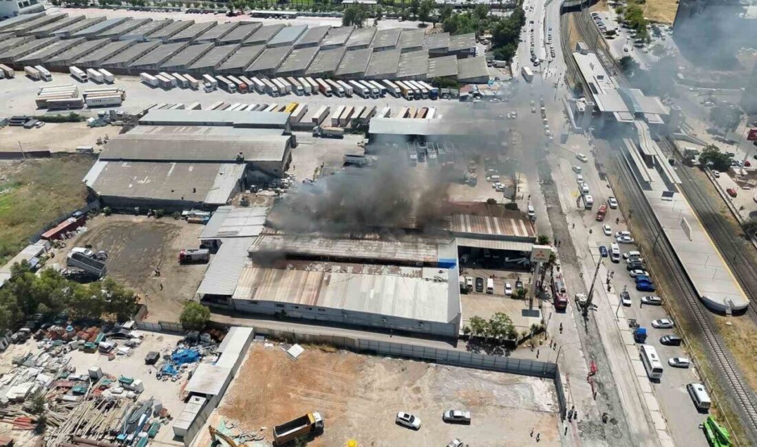 İzmir’de Bayraklı ilçesinde bir otomotiv iş yerinde meydana gelen yangına,