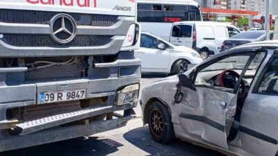 Aydın’ın Efeler ilçesinde meydana gelen trafik kazasında beton mikseri ile