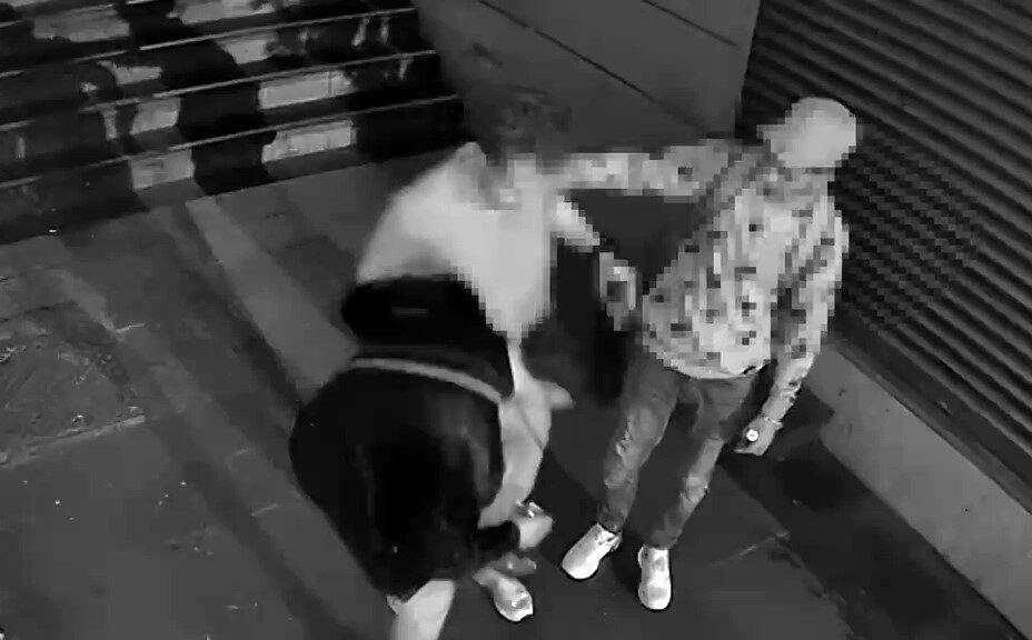 Beyoğlu ilçesinde bir vatandaşın cep telefonunu yankesicilik yöntemiyle çalan şüpheli,