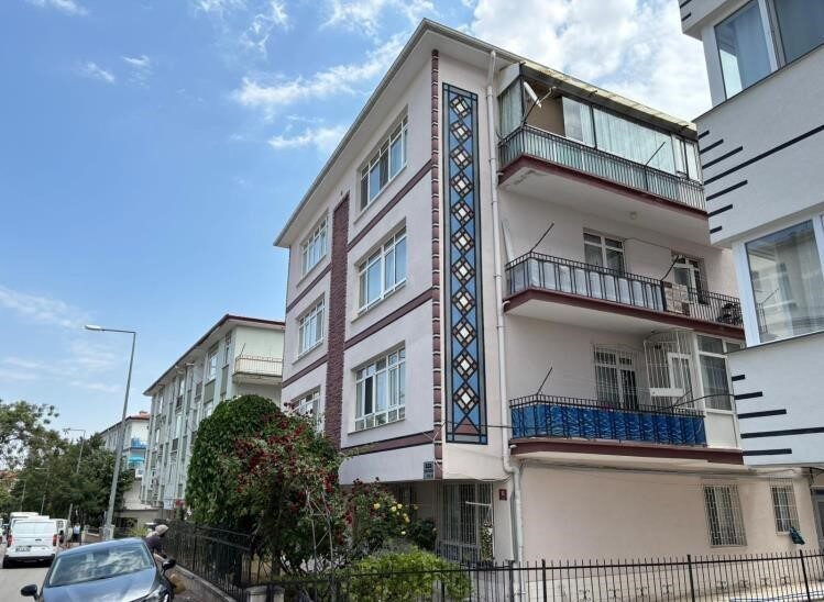 Ankara’da bir cezaevinden izinli olarak ayrılan mahkumun, emekli bir polis