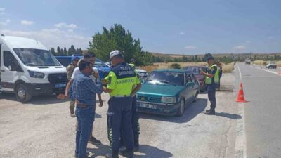 Jandarma ekipleri tarafından Bilecik’te gerçekleştirilen denetimlerde 140 kişi ve 143