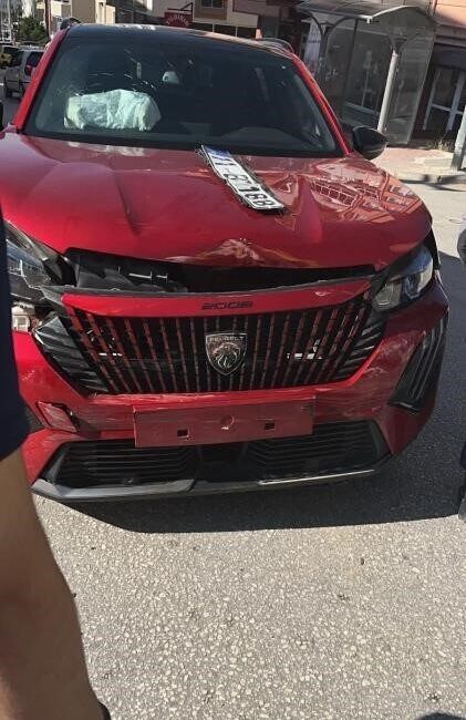Bilecik’te meydana gelen trafik kazasında, iki aracın çarpışması sonucunda 3