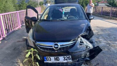 Bilecik’te meydana gelen trafik kazasında iki otomobilin çarpışması sonucunda bir