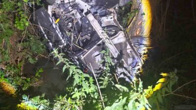 Bilecik’te gece saatlerinde meydana gelen trafik kazasında bir otomobil şarampole