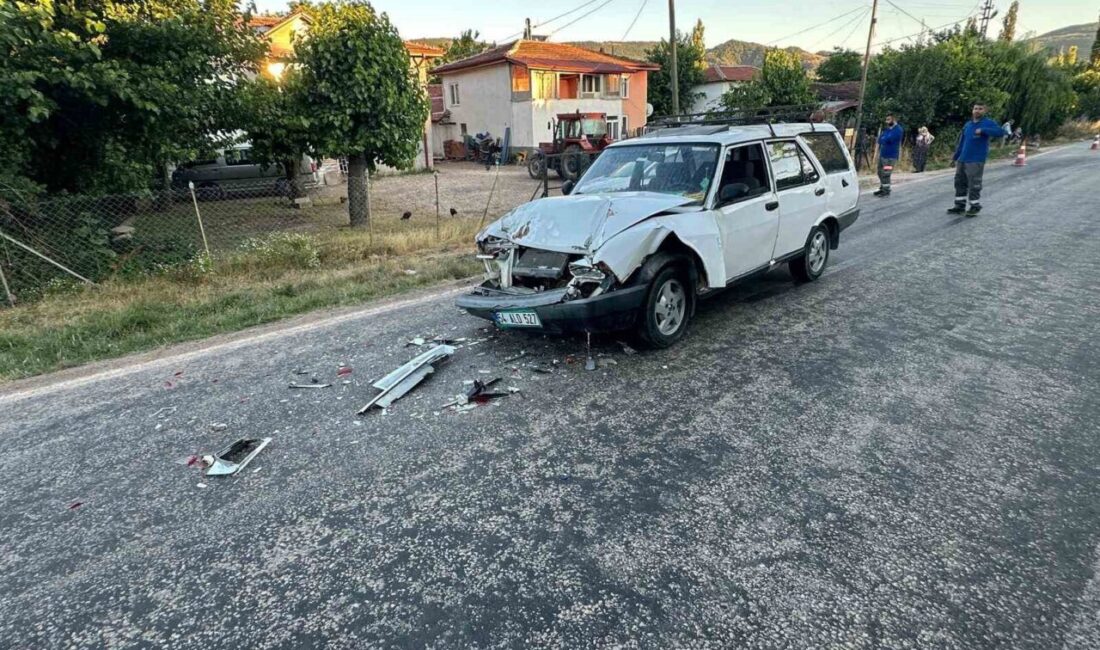 Bilecik ilinde meydana gelen trafik kazasında, aynı yönde seyreden bir