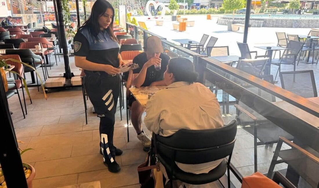 Bozüyük ilçesindeki kafe işletmecileri ve çalışanları, sahte para konusunda uyarıldı.