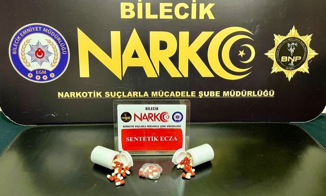 Bilecik’te gerçekleştirilen uyuşturucu operasyonunda 2 kişi polis tarafından gözaltına alındı.