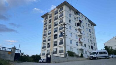 Kastamonu’da, Mehmet Akif Ersoy Mahallesi Karaca Sokak’ta bulunan bir binanın