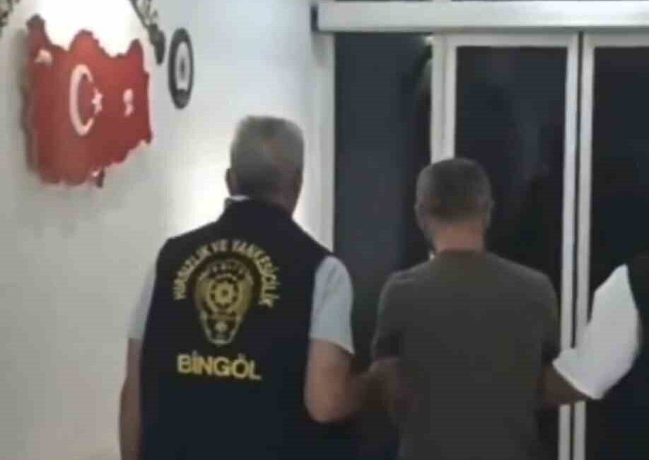 Bingöl’de bir iş yerinden çalınan 234 paket sigara ile yakalanan