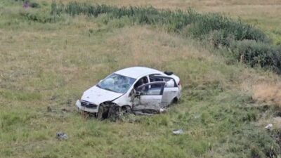 Bingöl’ün Karlıova ilçesinde meydana gelen trafik kazasında, biri bebek olmak