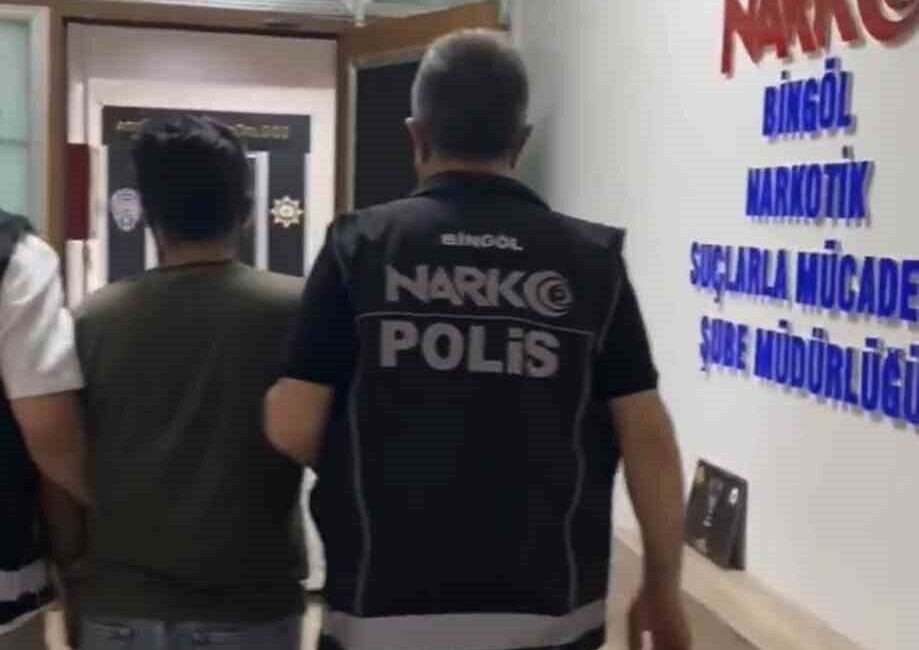 Bingöl’de polis ekipleri tarafından gerçekleştirilen uyuşturucu operasyonunda 1 kilo 807,91