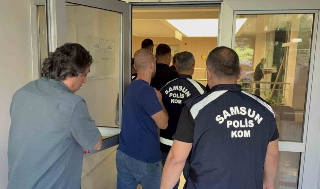 Samsun’da polis ekipleri tarafından yapılan operasyonda bir araçta 4 ruhsatsız