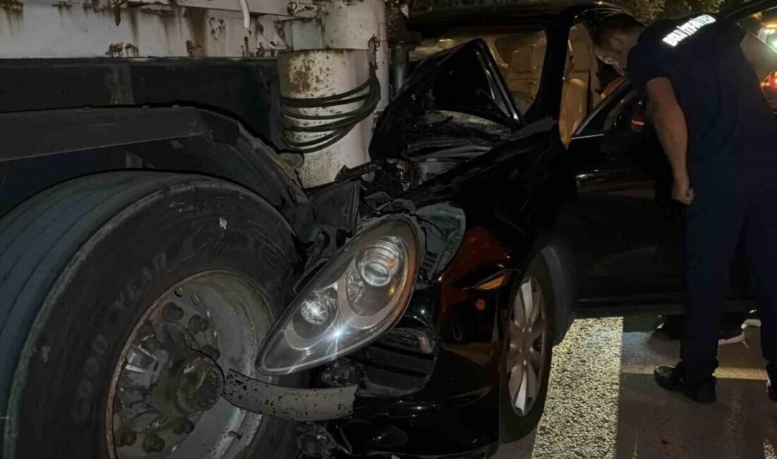 Bolu’da park halindeki bir tıra çarpan bir SUV otomobilin sürücüsü