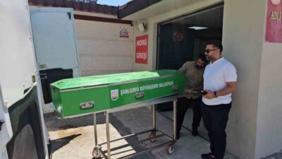 Yabancı uyruklu bir erkeğin cesedi, Şanlıurfa’da boş bir arazide battaniyeye