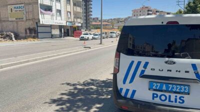 Gaziantep’te, boşanma sürecinde olduğu belirtilen bir kadın, eşi tarafından silahla
