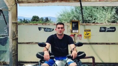 Burdur’da 26 yaşındaki bir genç, evinde yakınları tarafından hayatının kaybettiği