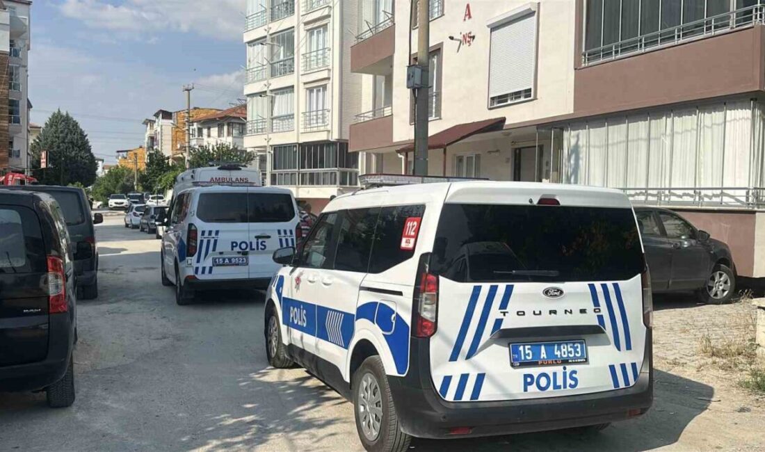 Burdur ilinde, 90 yaşındaki bir kadın eşi tarafından evde ölü