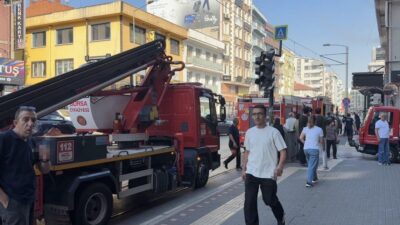 Bursa’nın Osmangazi ilçesinde bir iş yerinin bacasında çıkan yangın korkuya