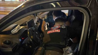 Bursa’da polis ekipleri tarafından gerçekleştirilen asayiş uygulamasında 15 aranan kişi