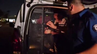Bursa’nın Osmangazi ilçesinde gece saatlerinde meydana gelen arbede, güvenlik kamerası