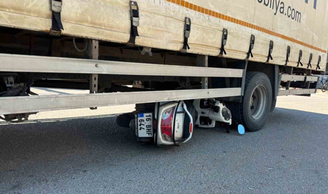 İnegöl ilçesinde meydana gelen bir trafik kazasında motosiklet ile kamyonet