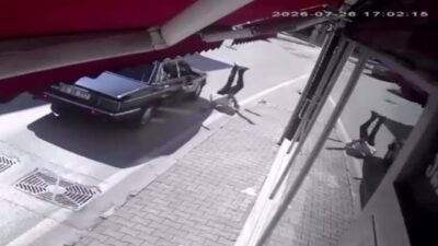 Mudanya ilçesinde, Selvilik Caddesi’nde meydana gelen bir trafik kazasında, yola