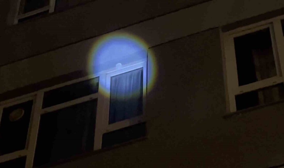 Bursa’nın Osmangazi ilçesinde gece saatlerinde yaşanan silah sesleri, mahalle sakinlerini
