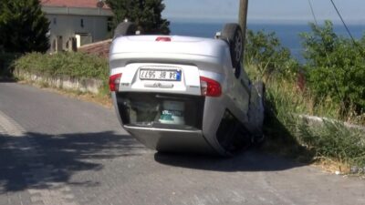 Büyükçekmece ilçesinde meydana gelen trafik kazasında, bir aracın yokuş yukarı