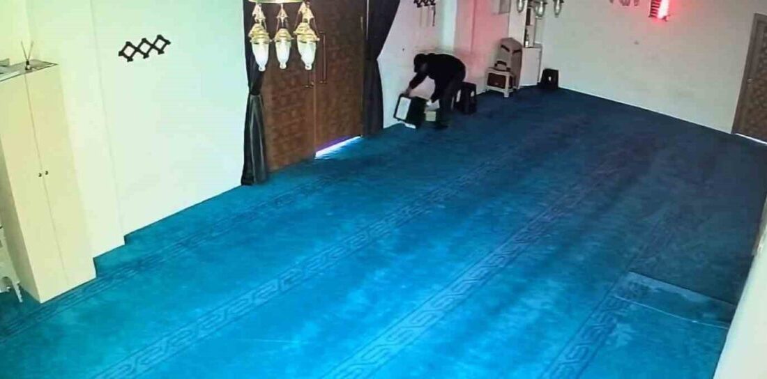 Bursa’nın İnegöl ilçesinde yer alan bir camide meydana gelen hırsızlık