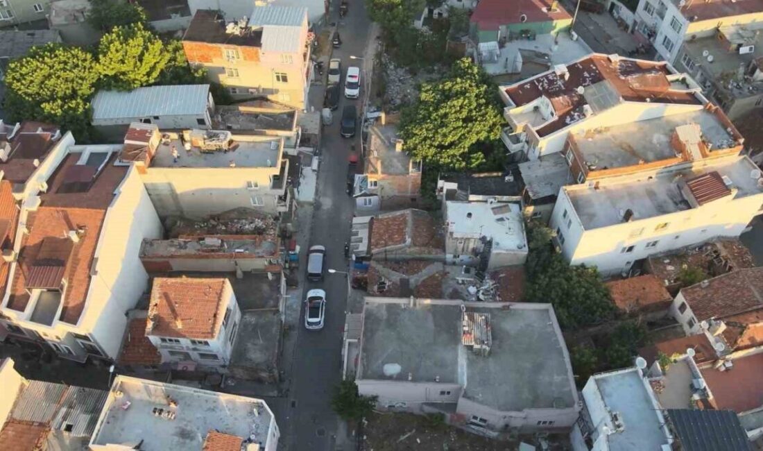 Çanakkale’de emniyet tarafından gerçekleştirilen operasyonda, suç işleme amacıyla örgüt kuran,