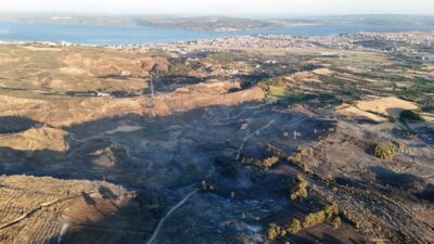 Çanakkale’nin merkeze bağlı Sarıcaeli köyünde dün öğleden sonra çıkan yangın,