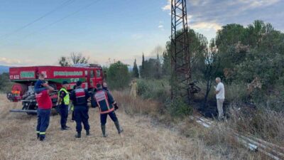 Çanakkale’nin Çan ilçesinde bir elektrik direğinde meydana gelen sigorta patlaması