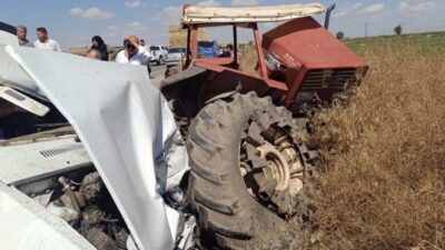 Çankırı’nın Kızılırmak ilçesinde bir traktöre çarpan otomobildeki üç kişi hayatını