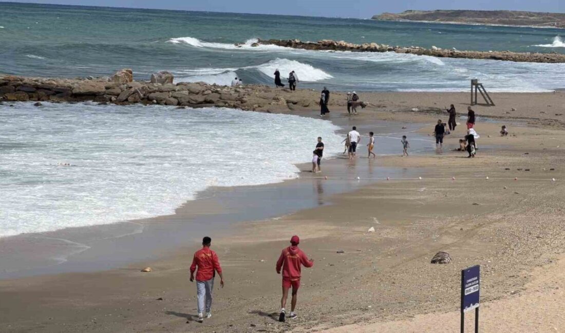 Arnavutköy’de, şiddetli rüzgar ve yüksek dalga boyu sebebiyle Kaymakamlık tarafından