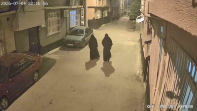 Adana’nın Seyhan ilçesine bağlı Dumlupınar Mahallesi’nde, bir erkek ve bir