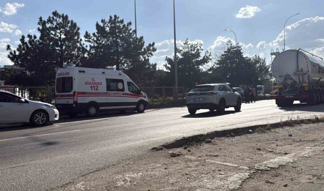 Eskişehir’de E-90 karayolunda meydana gelen trafik kazasında, bir aracın çarpması