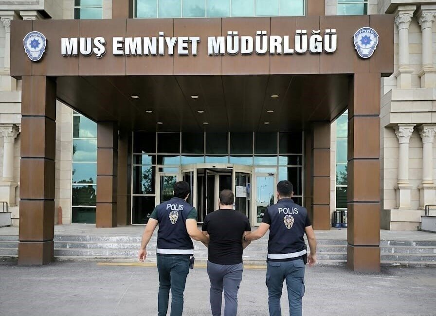 Muş ilinde, çeşitli suçlardan dolayı hakkında kesinleşmiş 3 yıl 7