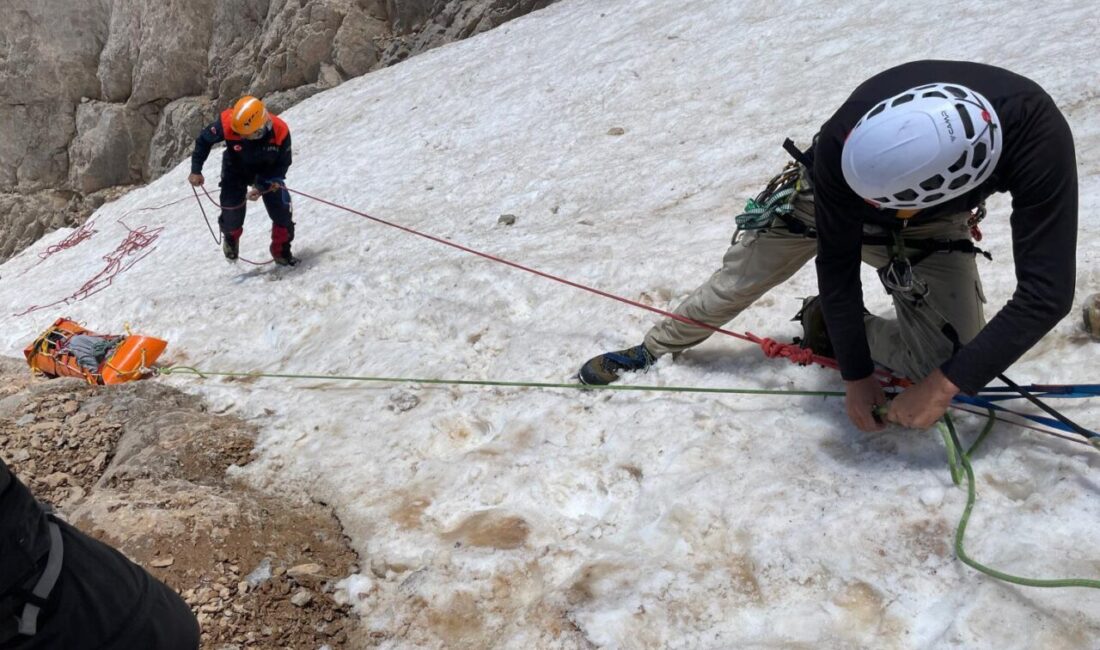 Hakkari il sınırları içinde bulunan ve Türkiye’nin en tehlikeli zirvelerinden