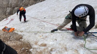 Hakkari il sınırları içinde bulunan ve Türkiye’nin en tehlikeli zirvelerinden