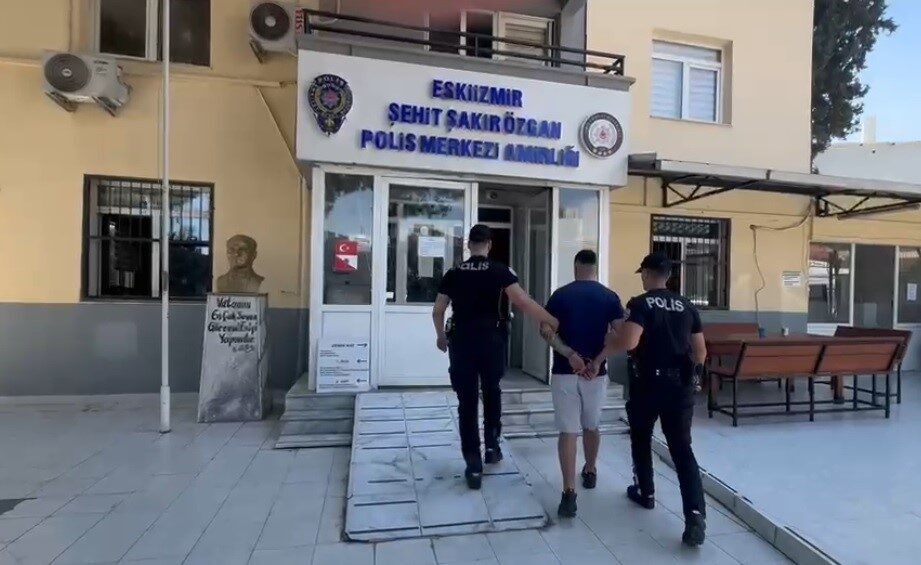 İzmir’de, Motosikletli Polis Timleri (Yunuslar) tarafından gerçekleştirilen denetimler sonucunda, ‘kasten