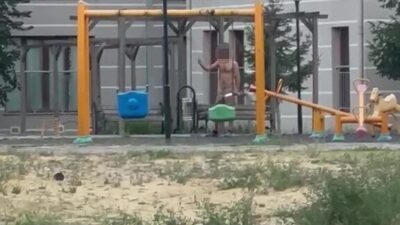Kocaeli’nin Gölcük ilçesinde, bir çocuk parkında bıçak taşıyan bir şahıs