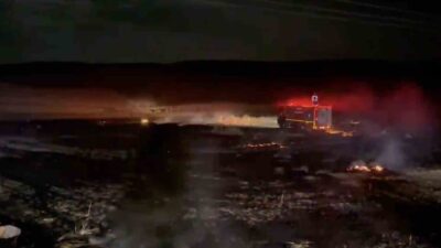 Çorum’un Alaca ilçesinde anız yangını çıktıktan sonra hızla büyümesine rağmen