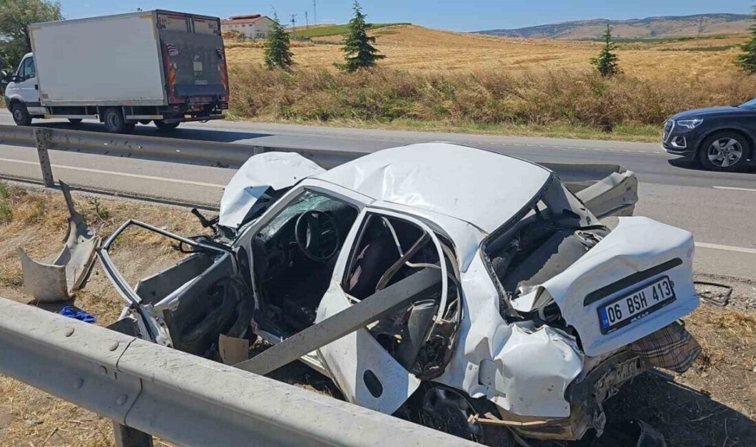 Çorum’da bir otomobilin tır ile çarpışması sonucu meydana gelen kaza,