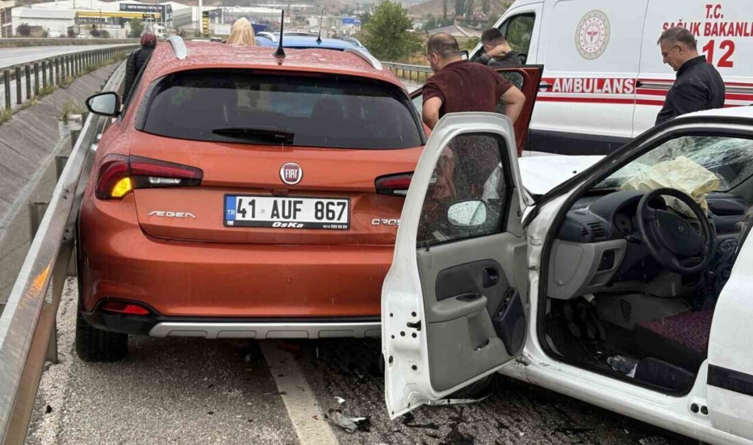 Kastamonu’nun Tosya ilçesinde D100 karayolunda meydana gelen sağanak yağış nedeniyle