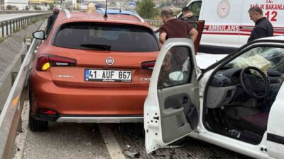 Kastamonu’nun Tosya ilçesinde D100 karayolunda meydana gelen sağanak yağış nedeniyle
