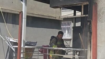 Defne ilçesinde bir evde çıkan yangın, hızlı müdahale sayesinde can